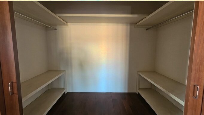 Walk-in wardrobe